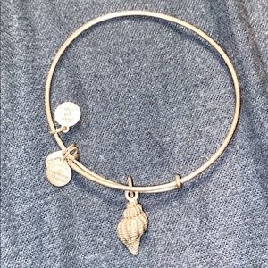 Seashell Alex & Ani